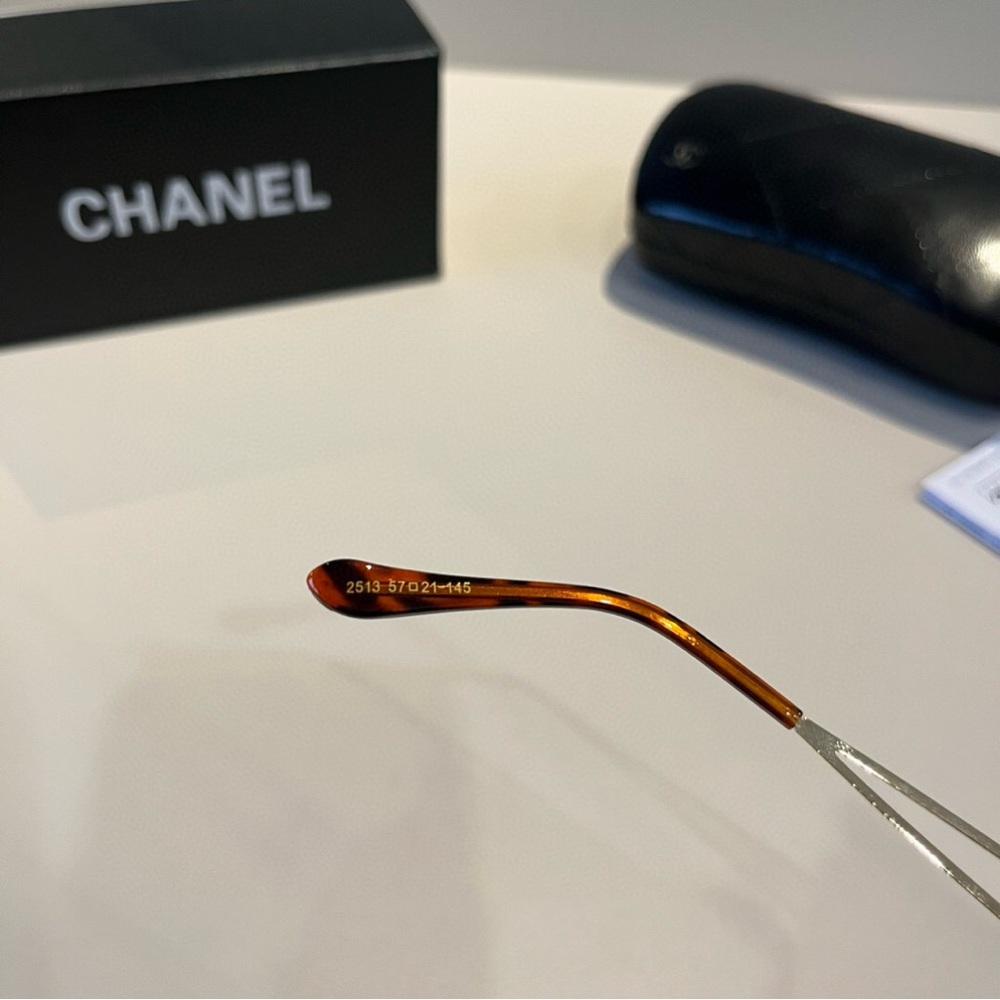 Chanel Gold Aviator Sunglasses with Signature Detailing - Picture 6 of 8